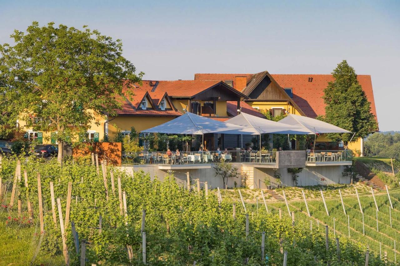 Weingut Essgut Schlafgut Sabathihof-Dillinger Hotel Glanz an der Weinstraße Exterior photo